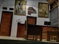 Kamasan Cottage by Reccoma