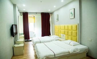 Yangxin Carnival Business Hotel