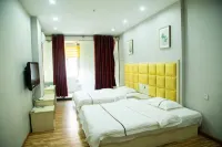 Yangxin Carnival Business Hotel Hotels near Xiang'egan Bianqu E Southeast Cemetery of Revolutionary Martyrs
