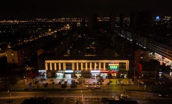Longquan Shuicheng Hotel