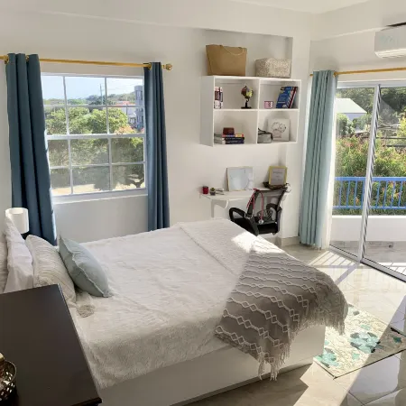 Blue Star Apartments & Hotel