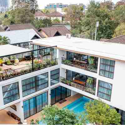 Alden Design Pool Villa Hotel Exterior