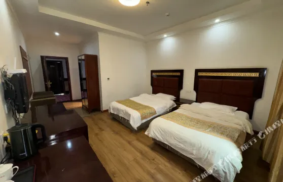 申扎甲崗雪山酒店