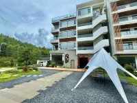 Yuelin Shanshe B&B Hotels near Guilong Temple