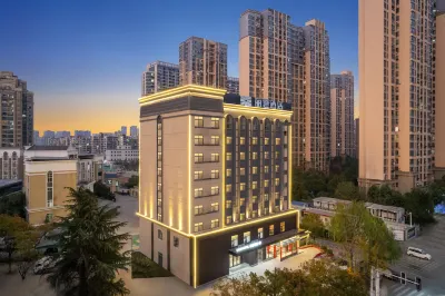 Ease Hotel Zhi (Wuhan University of Technology South Lake Baigang City) Hotels near Wuchang Branch of Huazhong University of Science and Technology