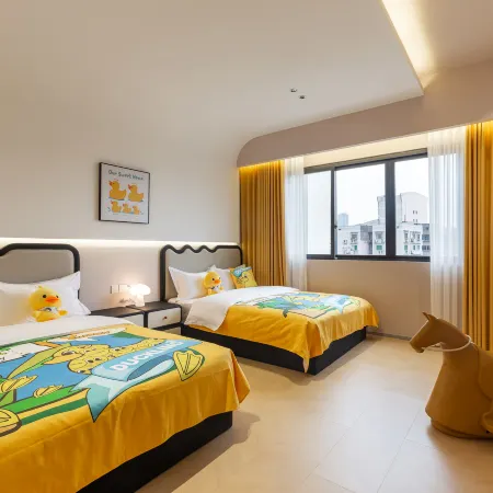 Yangji Moting Riverside Hotel (Jiefangbei Hongyadong Branch)