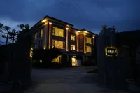 平湖秋月精品莊園 Hotels in Yongsheng County