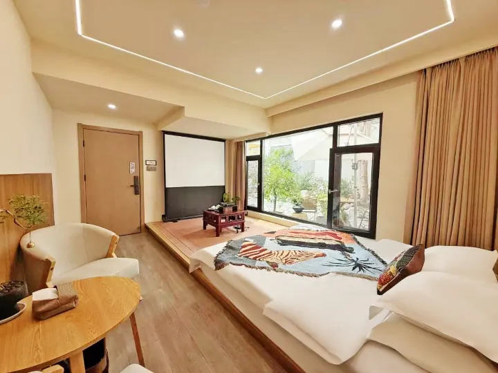 Ju Wuzhu Homestay (Heyuan Pishi Street Branch)