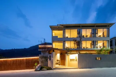 Hailuogou Yunman Warm Resort Hotel