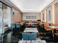 Yizhi Hotel (Qingyuan Yingde Binjiang Park Branch) 잉더 호텔