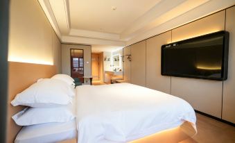 LIKE MUCH Hotel (lianjiang Wanjia City Plaza store)