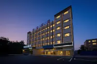 Jinghe Yipin·Secret Realm Resort Hotel (Youhao Times Plaza South Railway Station Branch)