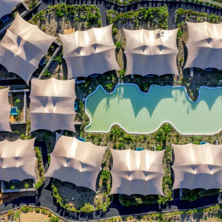 Fengcangjian · Starlit Valley Hot Spring Glamping Hotel