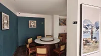 Phoenix Courtyard · Designer Mountain-View Boutique Retreat (Fengjia Ancient Town) - parking