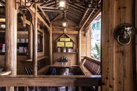 Zhangjiajie Ziyan Ningxiang Chinese Inn Отели рядом с достопримечательностью «The Rocky Natural Bridge»