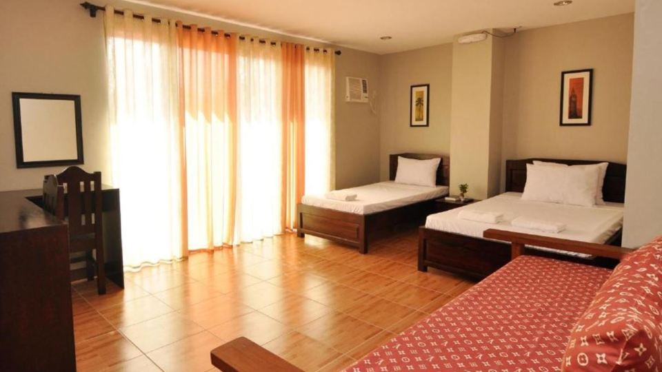 Harbour Gardens Tourist Inn
