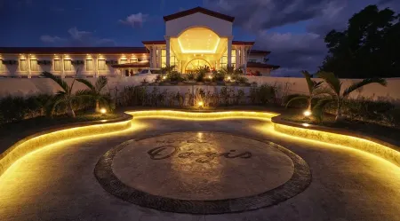 Hotel Oazis Отели рядом с Аэропорт Банкаси