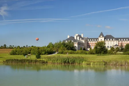 Dream Castle Marne La Vallée Отели в г. Кутвру