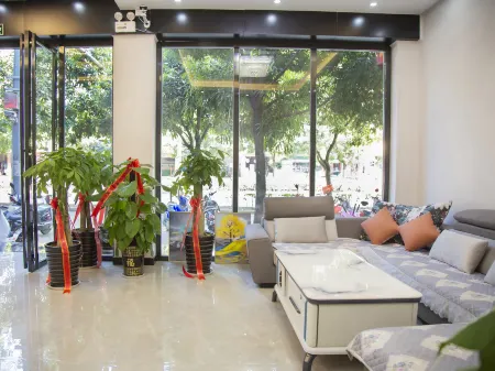 Ronghua Boutique Hotel Отели в г. Фунин