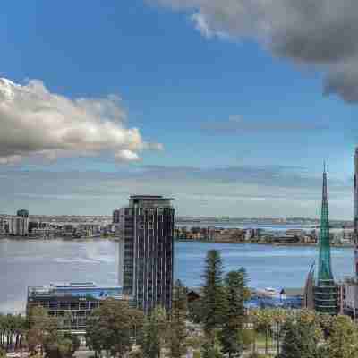 DoubleTree by Hilton Perth Waterfront Hotel Exterior