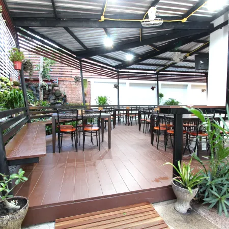 Thanburi Hotel