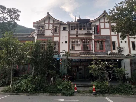 Wenchuan Xuri Digital Inn Отели рядом с достопримечательностью «Yingxiu Earthquake Site»