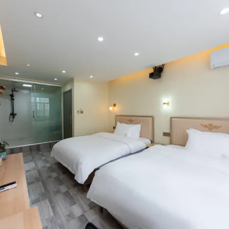 Muzi Hostel (Wuchang Vocational and Technical College) Отели рядом с достопримечательностью «Большой рынок для общины»