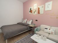 广州Baker公寓 - 粉色一室大床房
