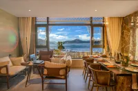 Lugu Lake Qingchen. Qianxun Lake View Hotel