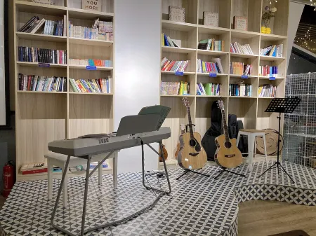 Dream Inn Отели рядом с достопримечательностью «Wuhan Ferry Huanghelou Dock»