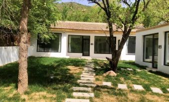 Chicheng Mingyue Lingu Xishe