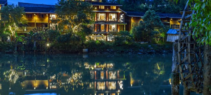 Bula Lakeside Holiday Hotel Ξενοδοχεία στην πόλη Λίπινγκ