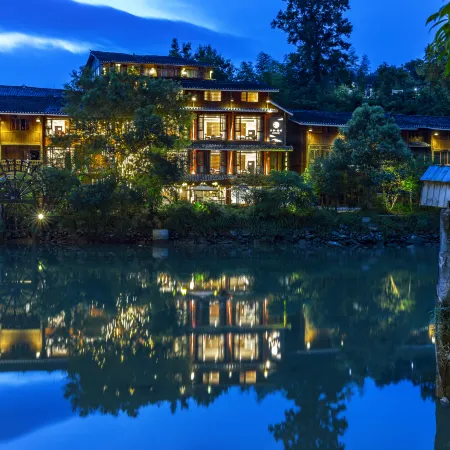 Bula Lakeside Holiday Hotel