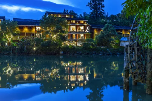 Bula Lakeside Holiday Hotel