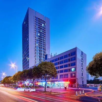 四季風公寓（廣州高鐵南站石壁地鐵口店） 鄰近石壁的酒店