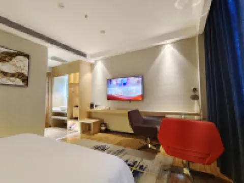 Yuxi Lakeside Hotel