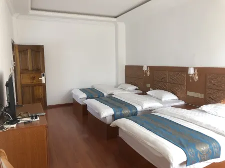 Jianye Hotel Отели рядом с достопримечательностью «Songshan Battle Memorial Hall»