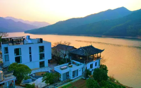 Huangshan zhihuanyunxiu light luxury holiday Отели рядом с достопримечательностью «Dongtianwan Scenic Spot»