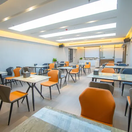 Xinzhi Hotel (Baotou Railway Station Financial Plaza Branch)