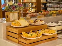 James Joyce Coffetel（new world store, Nanpu Road, Ezhou）.