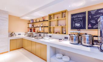 Vienna Classic Hotel (Chongqing Ranjiaba Subway Station)