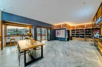 Shankee Coffee Style Hotel (Petroleum University Taihangshan Road Subway Station)