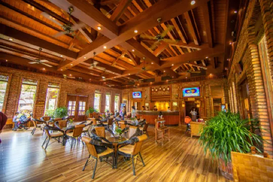 Chuanlord Holiday Hotel