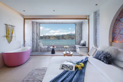 Whole Lake View Resort, Yunduoman Road, Lugu Lake