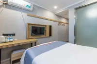 Junyi Hotel (Hefei High-speed Rail South Station Gong Street) Hotels in Hefei
