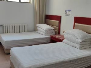 Pingliang Xinchangxin Hostel