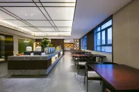 仟那千尋飯店（開封清明上河園星光天地購物中心店）