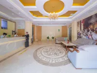 Vienna 3 Best Hotel (Yingshan Bus Station)