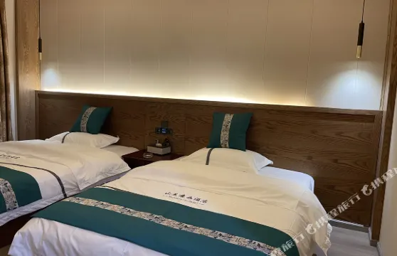 德欽山美意如商務酒店