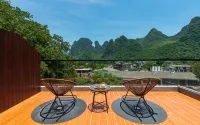Secret Mountain Residence (20 yuan ) Hotels near Xingping Ancient Town